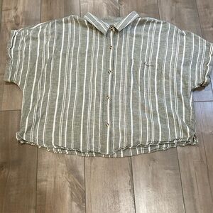 Lucky Brand Button Up Cropped Striped Top in Green and White. Size XL